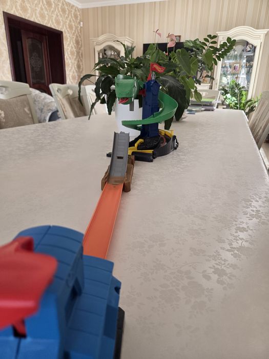 Hot Wheels Атака кобры+2 машинки в подарок