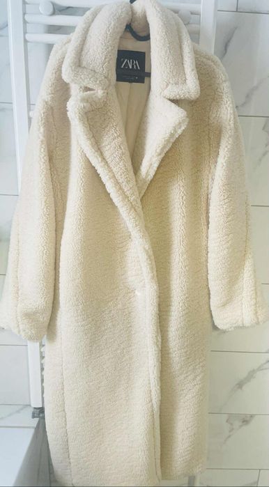 Palton Teddy de la Zara