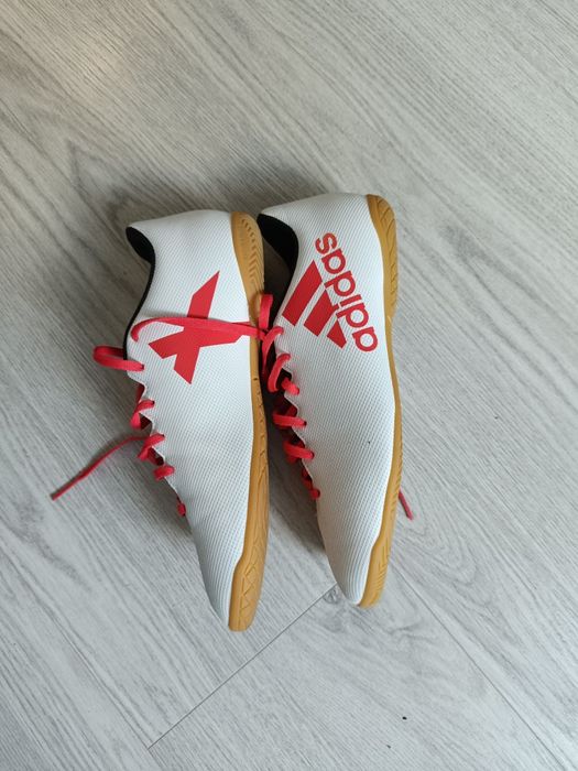 Маратонки Adidas 42