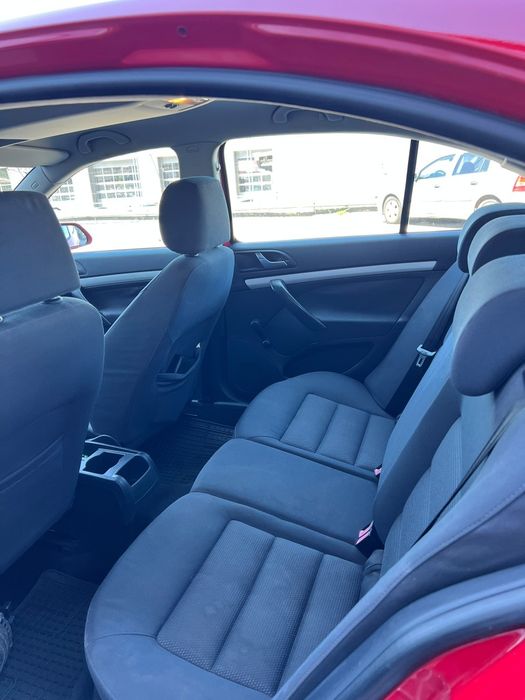 Skoda Octavia II 1.6 MPI 105 CP – Euro 4 – Proprietar – Fără rugină – Acte la zi