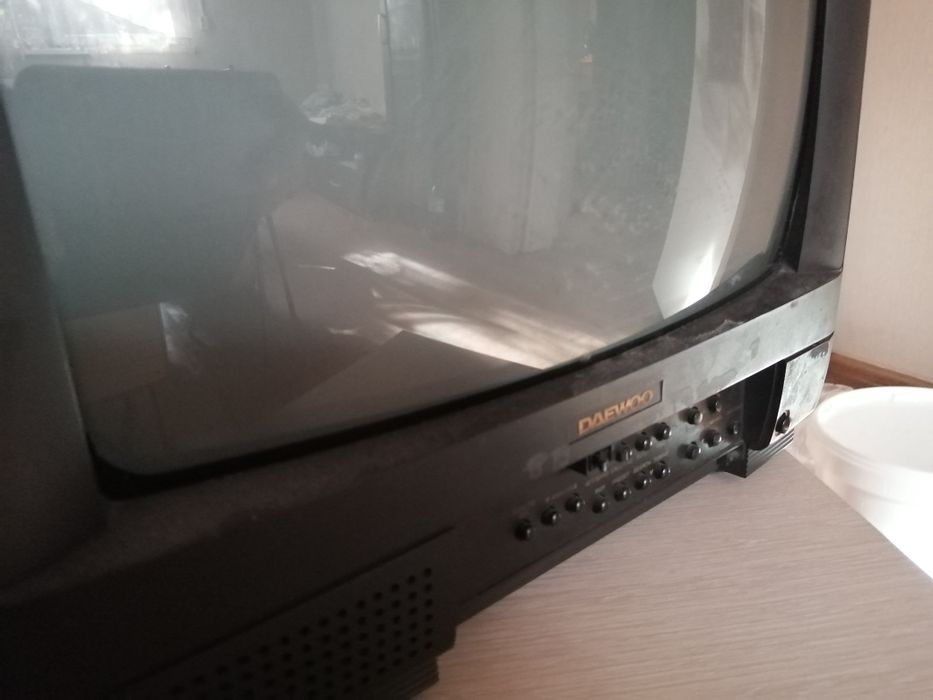 Телевизор маленький