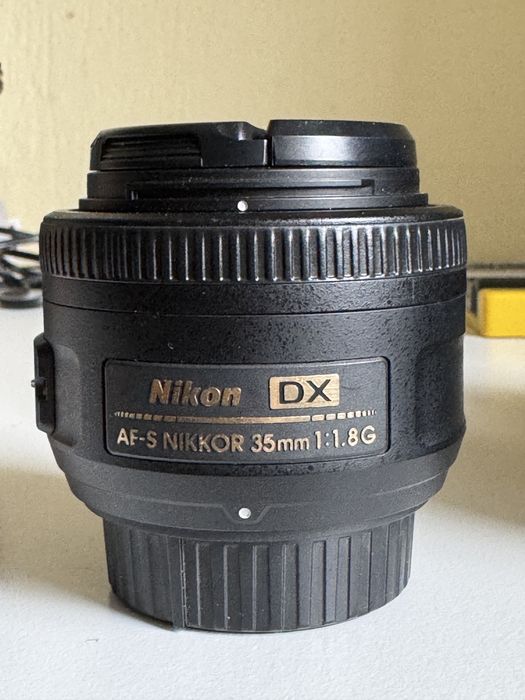 Nikon D7100 с обективи, светкавица и дистанционно