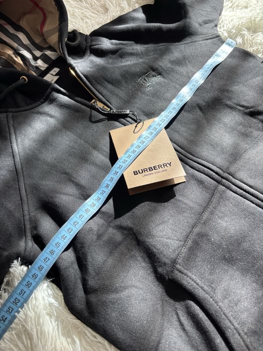 Hanorac Burberry(unisex) Marimea: M pentru femei (XS bărbati)