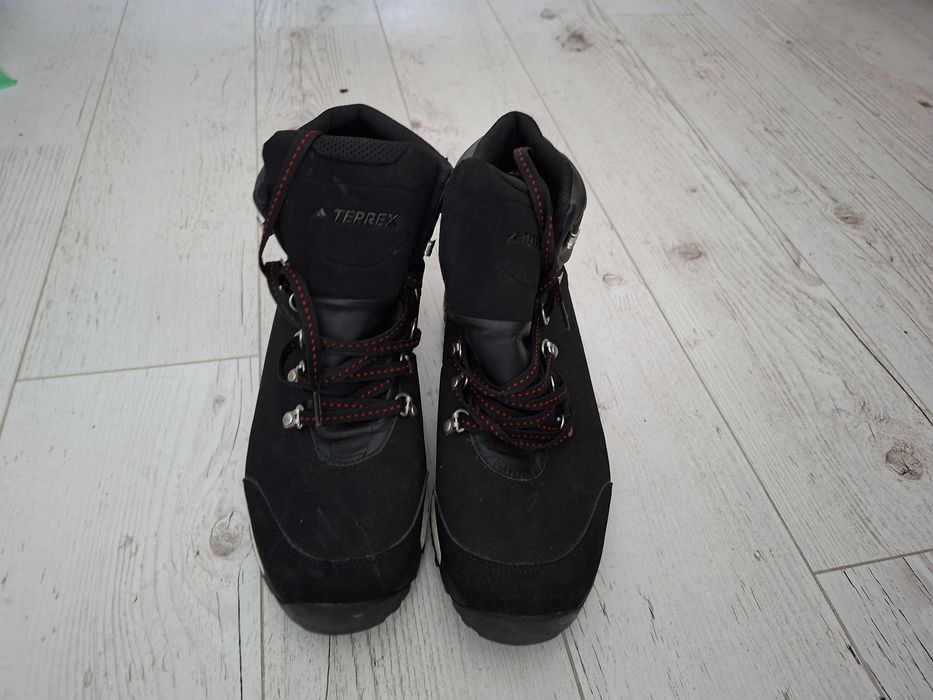 Adidas Terrex-Туристически обувки