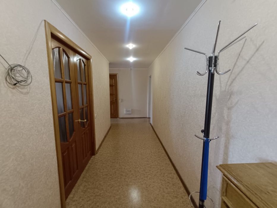 Продам трех  комнатную квартиру