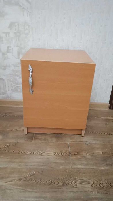 Продается кровать с тумбочкой в отличном состоянии