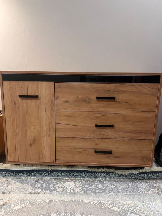 Продаю Спальный гарнитур