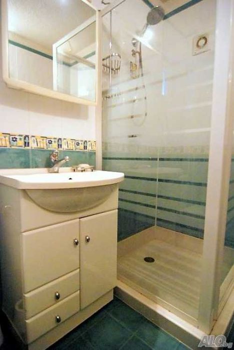 Дава се под наем Двустаен апартамент в София, Лозенец - 70 кв.м за 800 € - Снимка #6