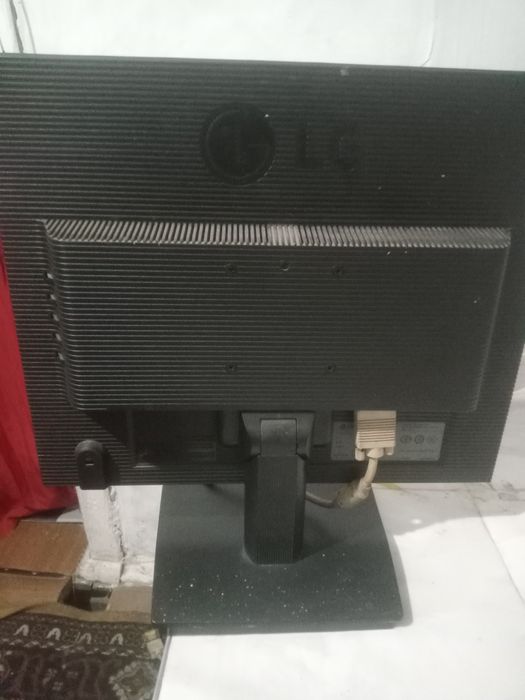 Монитор LG от компьютера