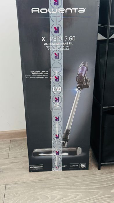 Aspirator verticat Rowenta NOU!