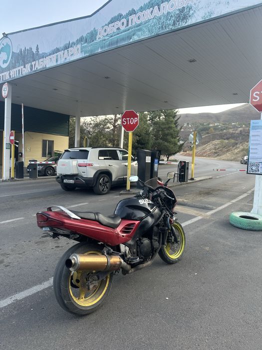 Продаю SUZUKI рф900