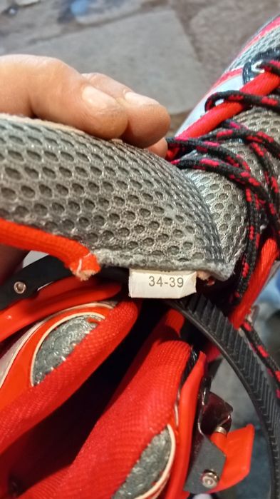 Продам коньки размер 34-39
