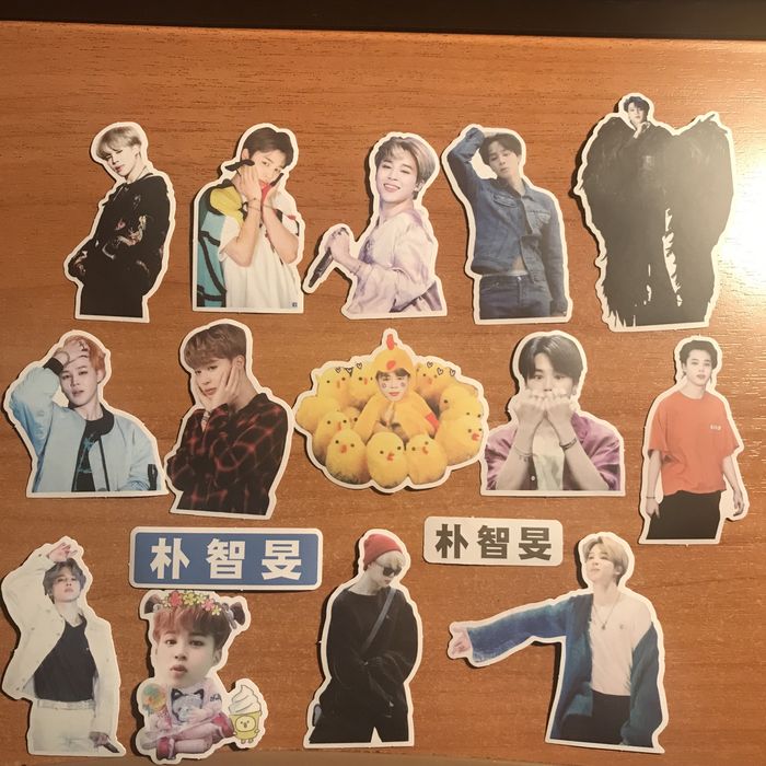 Продам наклейки с Пак Чимином