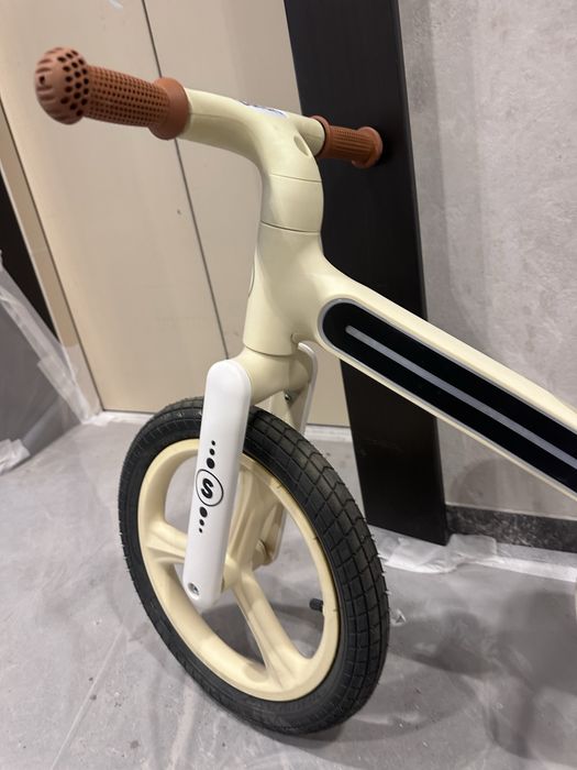 Беговел легкий детский