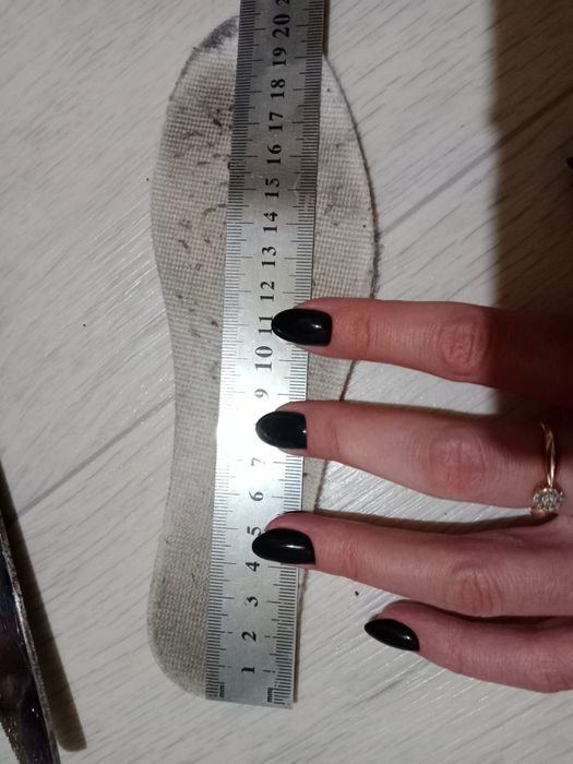 Продам коньки фигурные