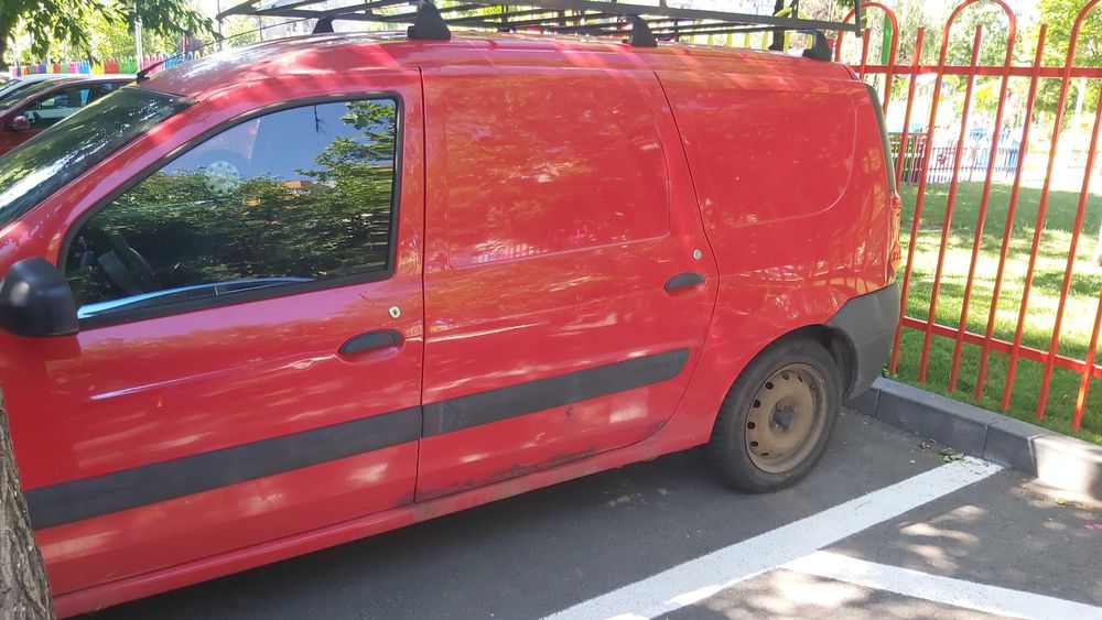 Autoutilitara logan bezina si gpl