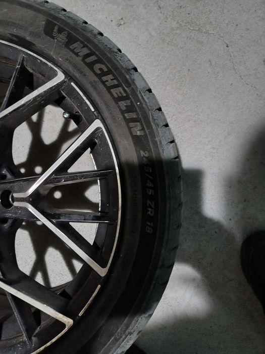 Джанти с гуми за BMW 18 ц. Спорт пакет