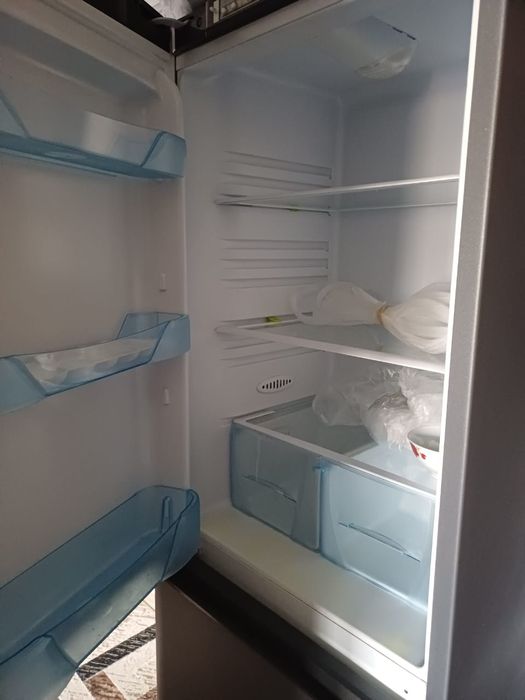 Продам Холодильник.