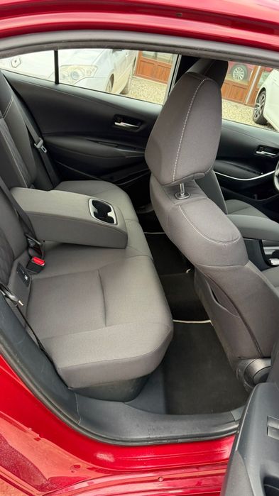 Toyota Corolla Hybrid 1.8 – Revizii reprezentanta, 106.000 km