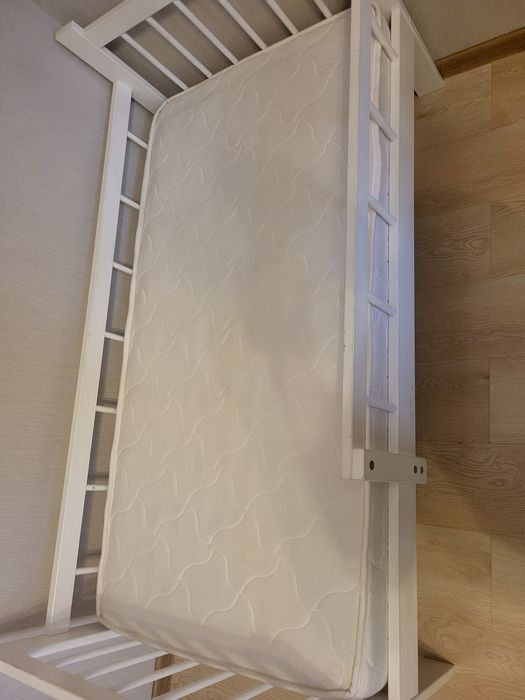 Продам кровать детскую