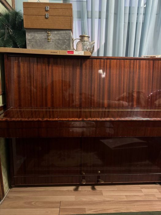 Пианино сотилади