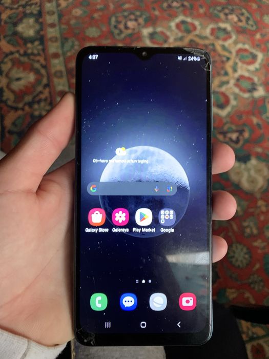 Samsung telfoni sotiladi holati zor