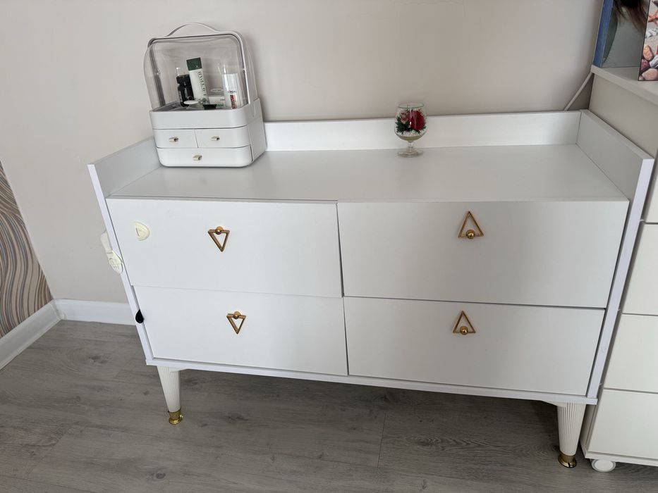 Продается мебель для спальни