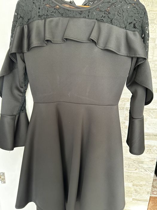 Черна рокля