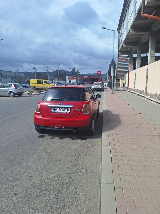 Vând Mini Cooper