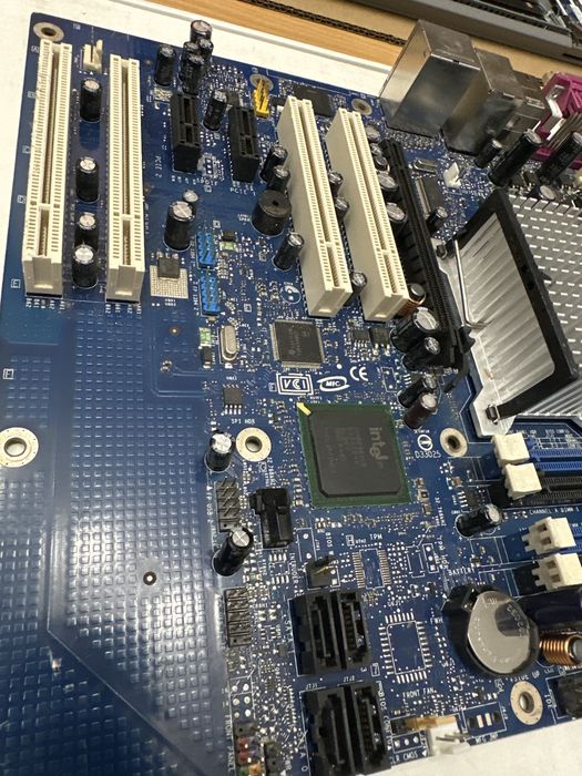 Placa baza  Intel  D945PVS  cu procesor Intel(Canada made)
