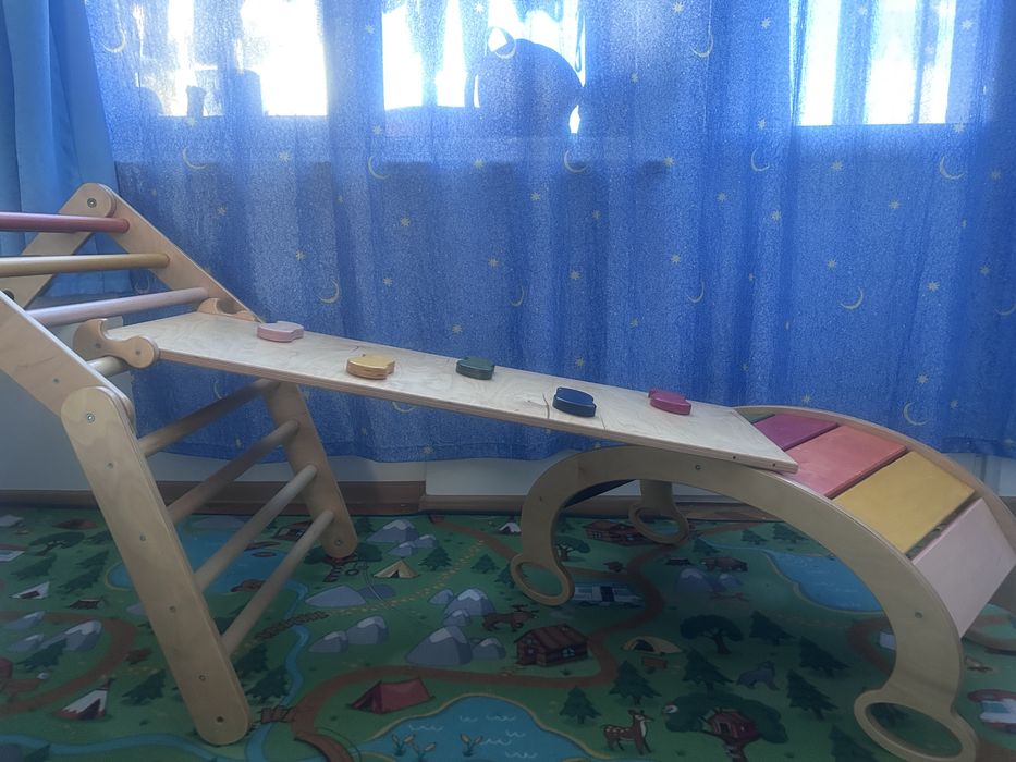 Триъгълник на Пиклер, пързалка и люлка