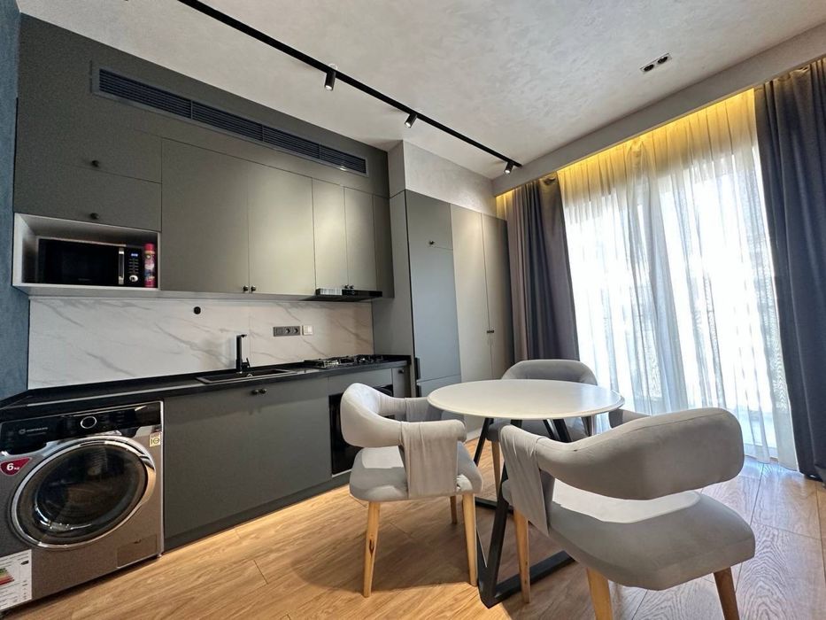 Жк Gardens! Стильная 2х комнатная квартира! Новый авторский ремонт!