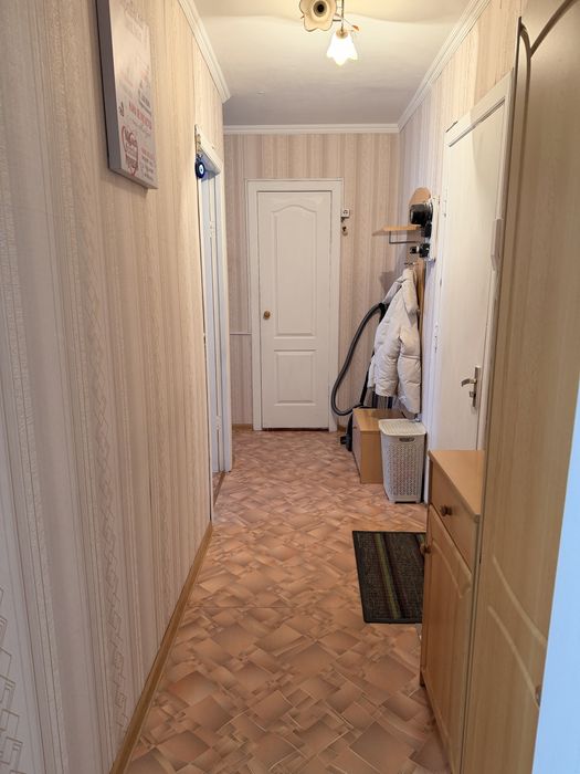 Продам улучшенную 2-х комн кв.