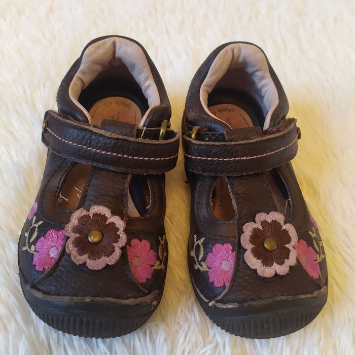 Туфли сандали  коженные на девочку. *о682