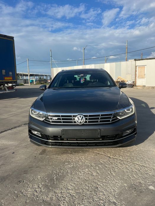 W passat R Line.   2017.