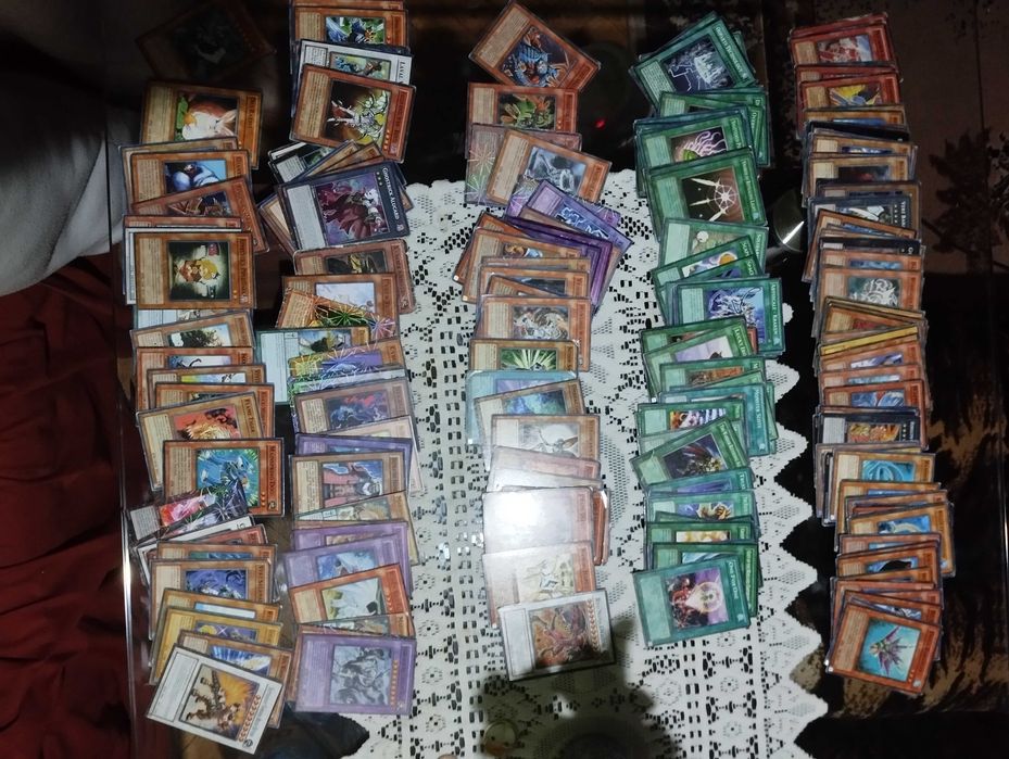 Продавам карти Yu-Gi-Oh неоригинални 2000+