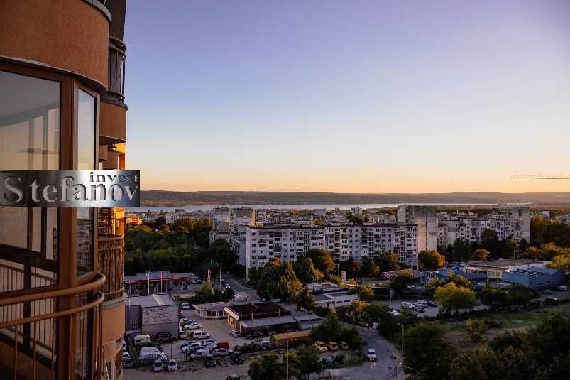 Двустаен апартамент в район Възраждане!