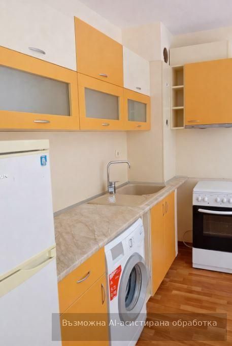 Дава се под наем Двустаен апартамент в Варна, Център - 55 кв.м за 348.84 € - Снимка #1