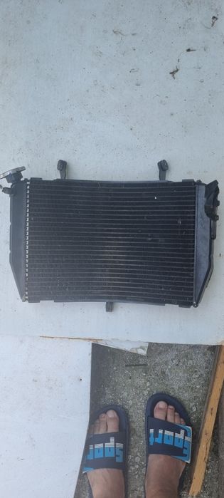 Bord yzf r1 ,radiator , tobe stock si evacuare mivv cbr 1000rr