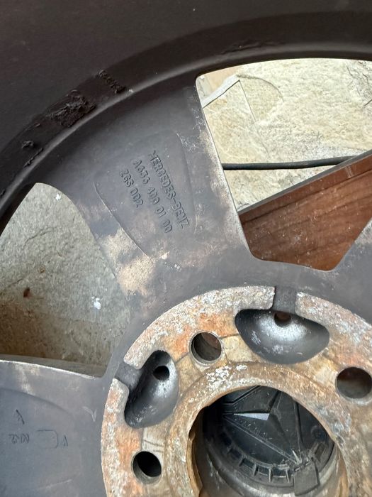 Джанти 17  за Бус Мерцедес усилени