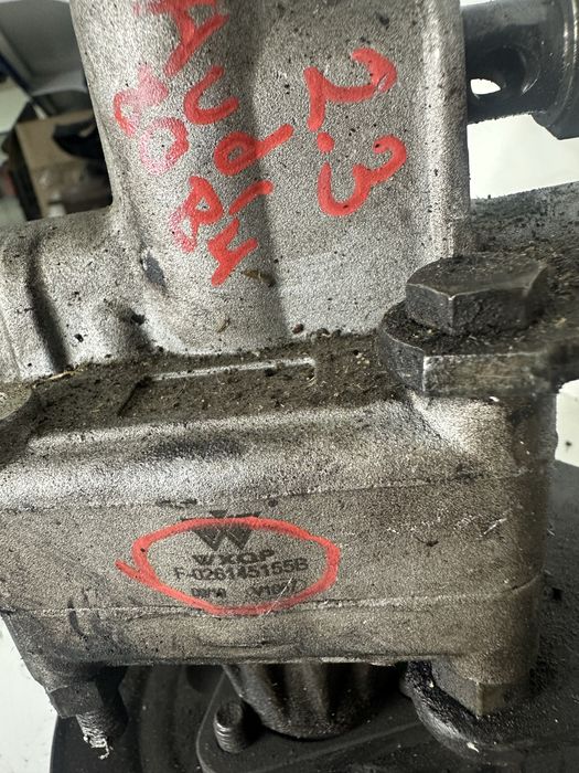 Насос гидроусилителя руля (ГУР) Audi 80 B4 2.3