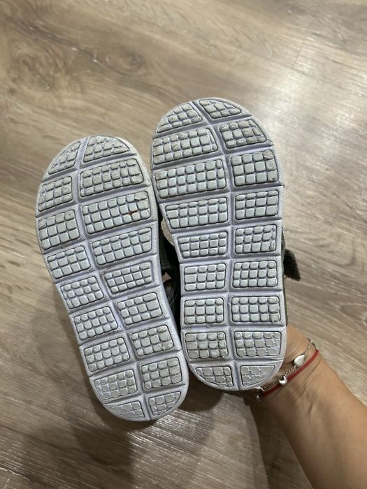 Детские сандалии в садик