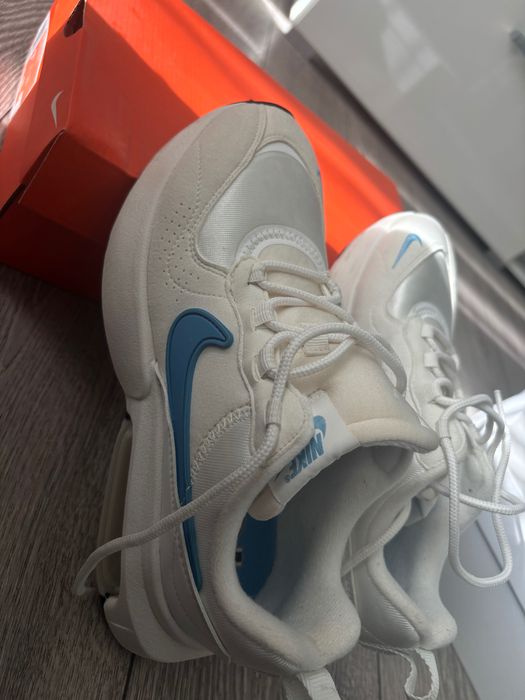 Дамски маратонки Nike