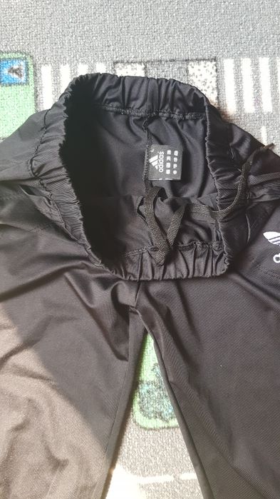 Pantaloni 3/4 Adidas Originals TRANSPORT GRATUIT