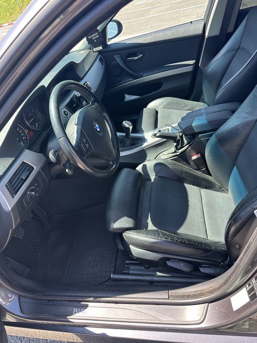 BMW Seria 3 0 — imagine 3