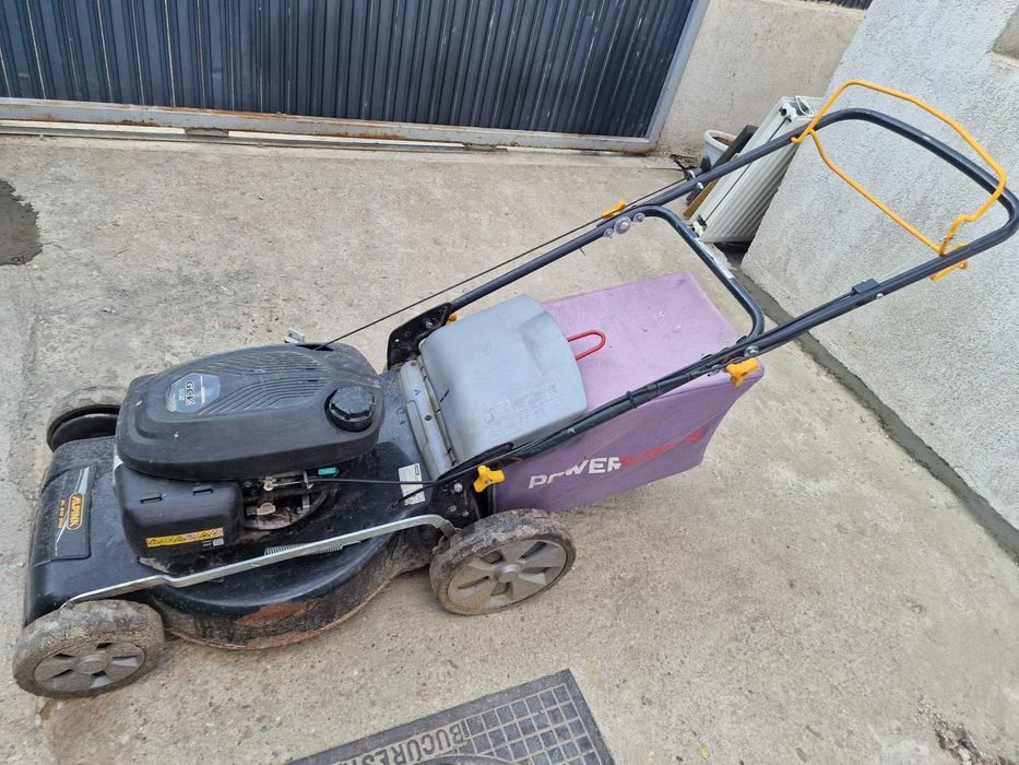 Masina de tuns iarba HONDA 4CP CU Tractiune si COS Stare f buna