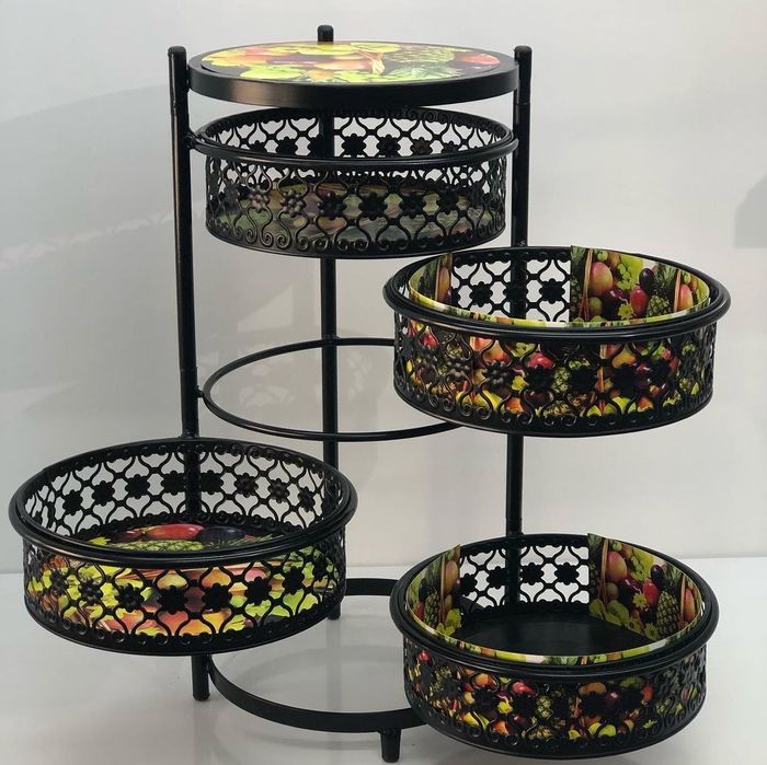 Dekorativ sabzavot va meva savati. Metalldan