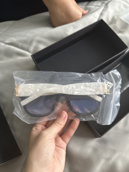 Продам очки saint laurent