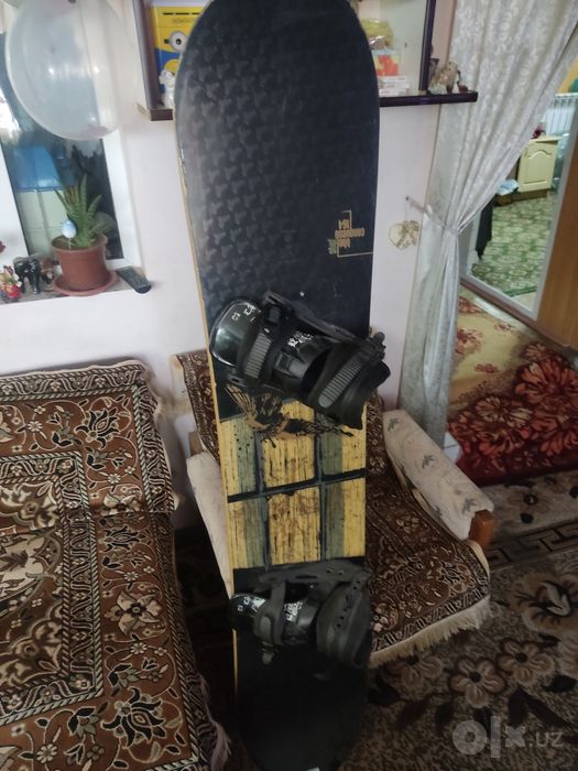 Продам сноуборд в комплекте.