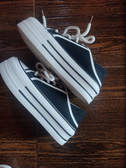Bascheți noi tip Convers, marca Shein, mărime 37